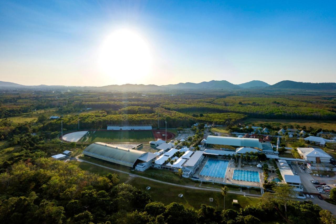 Thanyapura Sports & Health Resort Таланг Екстер'єр фото